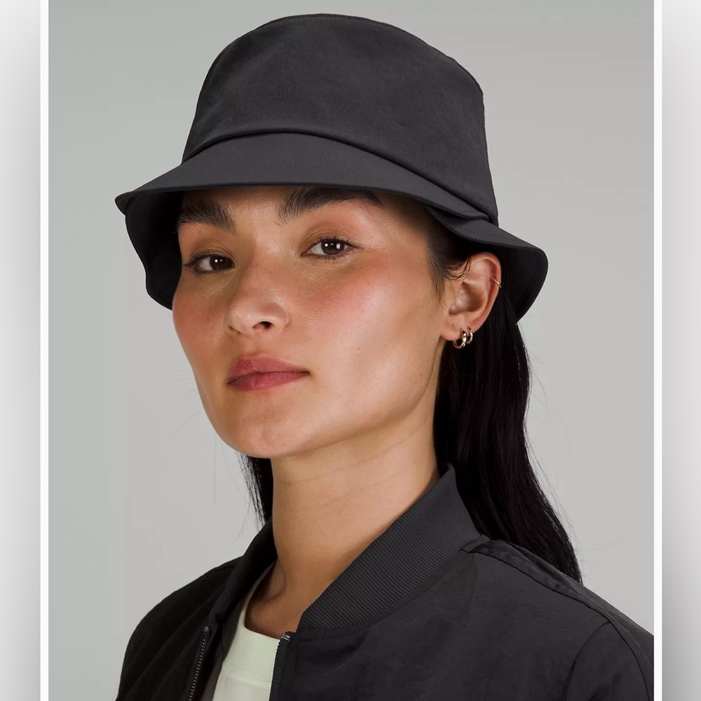 Lululemon Women's Wide Brim Bucket hat